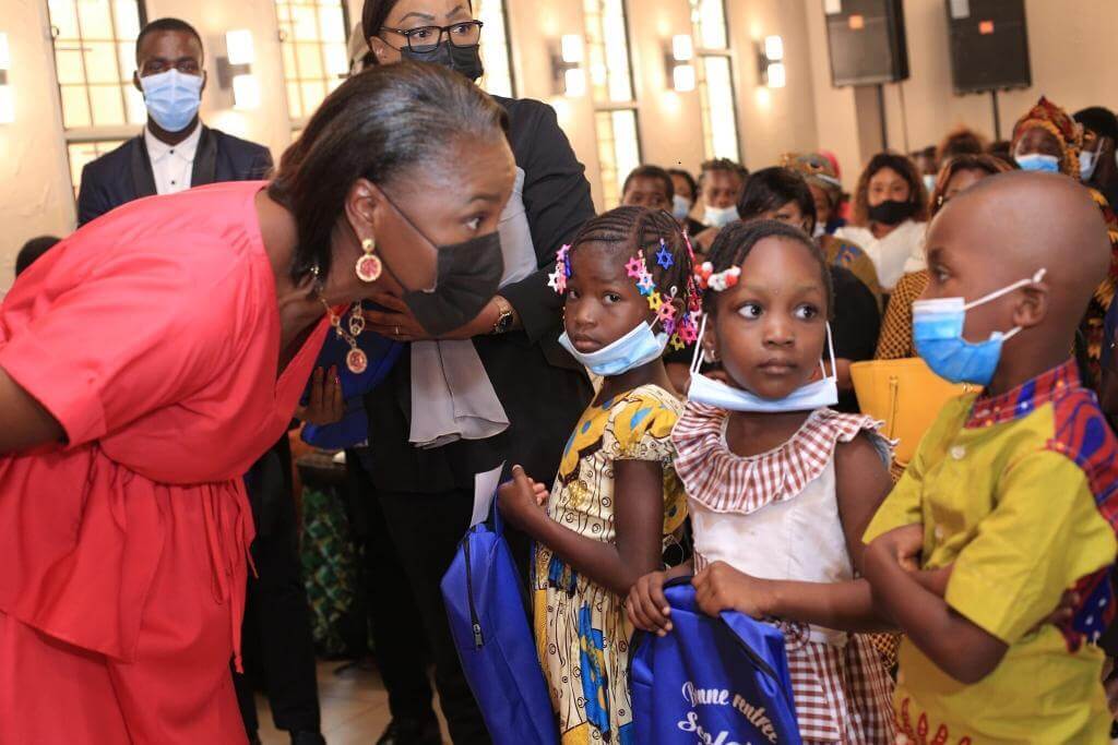 Remise de kits scolaires: Nady Bamba aux tout-petits «Battez-vous, battez-vous pour que demain ceux qui ont mis vos parents en prison aient honte»