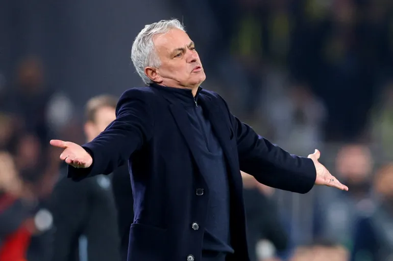 Fenerbahçe Limoge José Mourinho Après son Élimination en Ligue des Champions