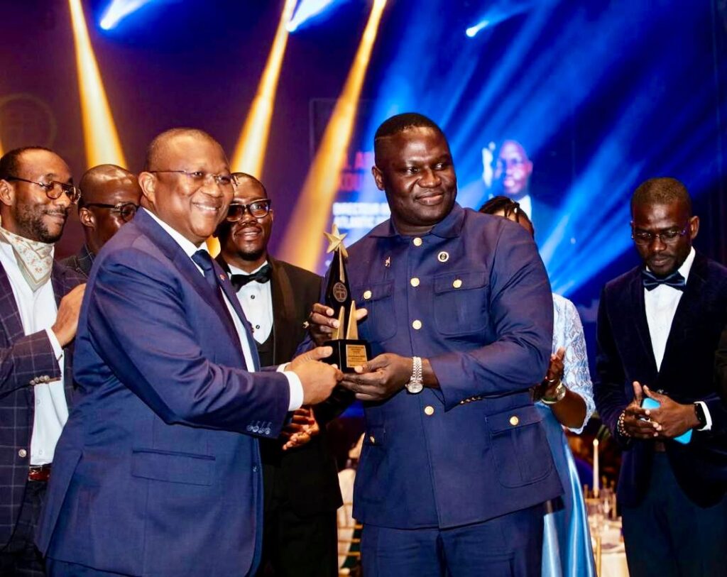 50 ans de l&rsquo;Esca / Le DG d&rsquo;Atlantic Group Kouakou Anzoua distingué « jeune talent »
