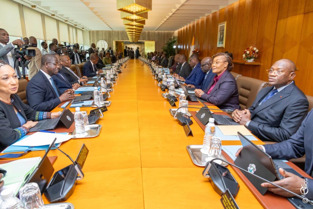 En marge des travaux du Groupe consultatif du PND 2026-2030 : le gouvernement ivoirien et la Banque mondiale signent cinq accords de financement d&rsquo;environ 480 milliards FCFA