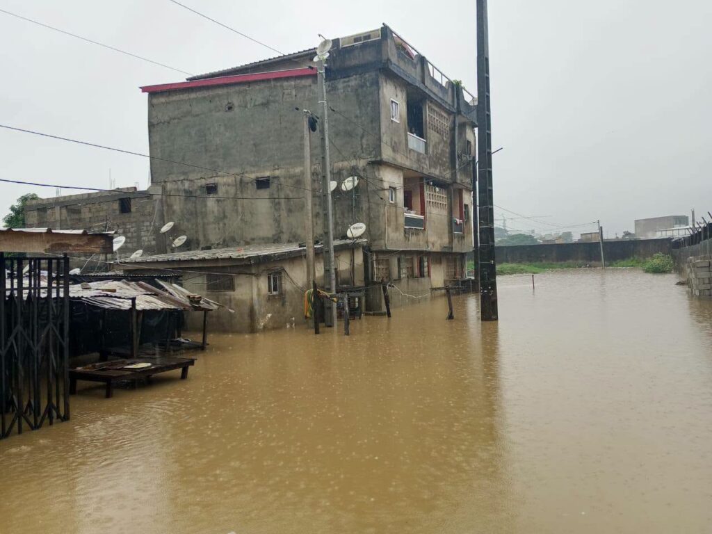 Inondations à Abidjan: 59 morts et le débat sur les déguerpissements relancé