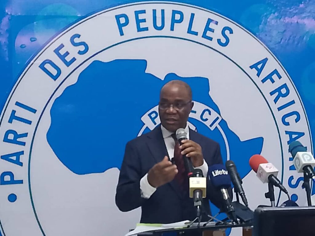 Désengorgement d&rsquo;Abidjan / Gbagbo propose la création de 10 nouveaux pôles de développement