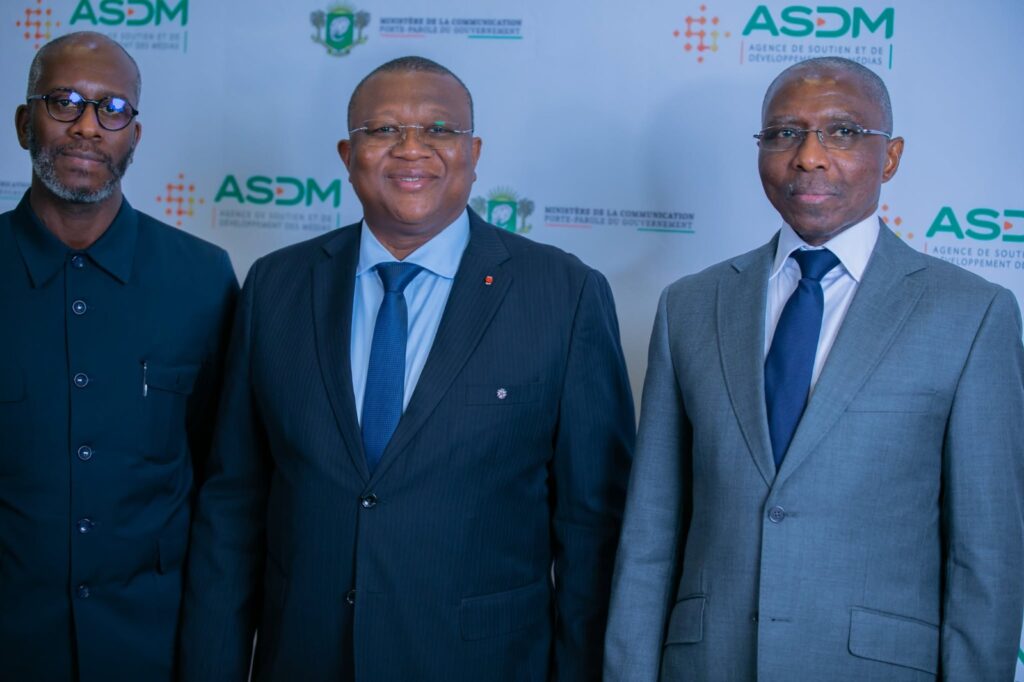 L’ASDM équipe 12 radios privées non commerciales sous la présidence du Ministre de la Communication
