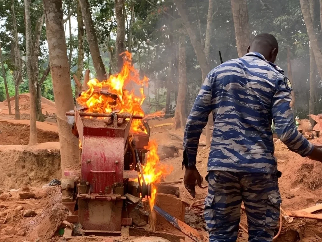 Orpaillage clandestin en Côte d&rsquo;Ivoire : 4 600 milliards FCFA d&rsquo;or échappent à l&rsquo;État malgré cinq ans d&rsquo;offensive