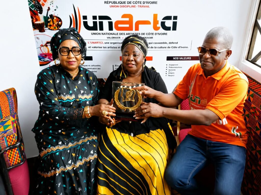 Culture / Thérèse Taba, prix national d’excellence reçu par l&rsquo;Unartci – Un acte de légitimation de plus pour Aimond Williams