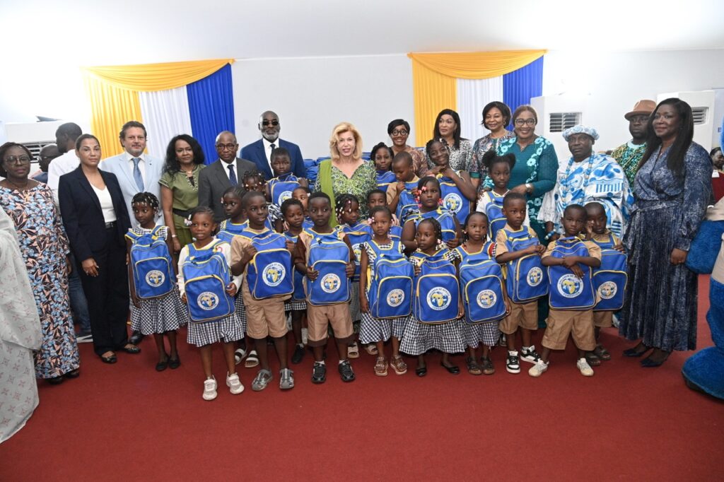 Rentrée scolaire 2026-2027: Madame Dominique Ouattara lance officiellement la campagne de distribution de 15 000 kits scolaires aux écoliers ivoiriens  