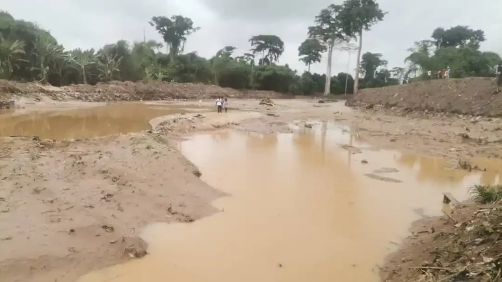 Bocanda : à Koliakro, l’orpaillage clandestin menace les terres, l’école et l’avenir du village