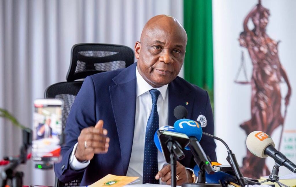 Côte d’Ivoire : 17 chefs d’accusation, des opposants sous contrôle judiciaire… la justice face aux interrogations