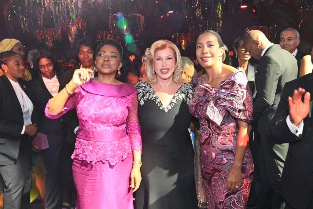 10e Dîner de Gala de Children Of Africa : La Première Dame Dominique Ouattara récolte plus de 700 millions FCFA pour la jeunesse